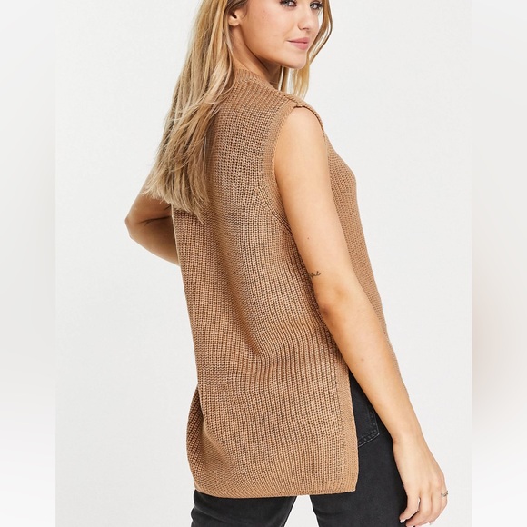 Camel Knit Tank - Picture 2 of 3